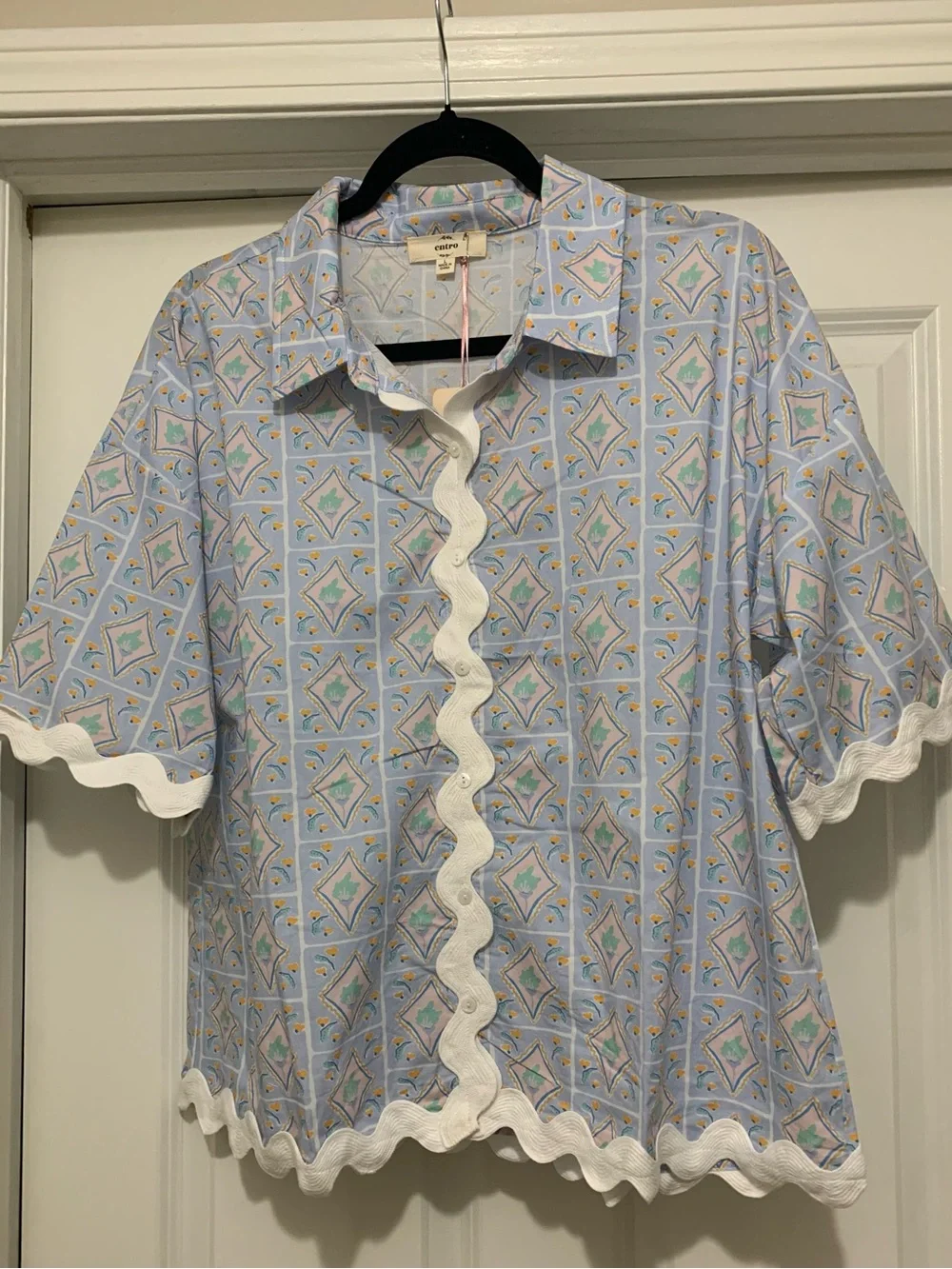 entro Pastel Blue Geometric Short Sleeve Top with White Rick Rack Trim - Picture 2 of 5